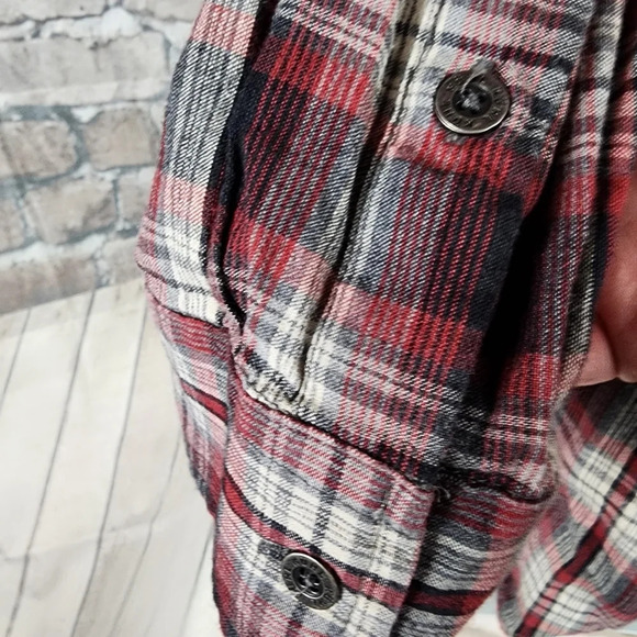 Kuhl Button Front Shirt Long Sleeve Plaid Red Black Cream Size XL - Picture 13 of 13